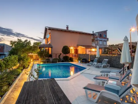 Location Maison à Bilice 8 personnes