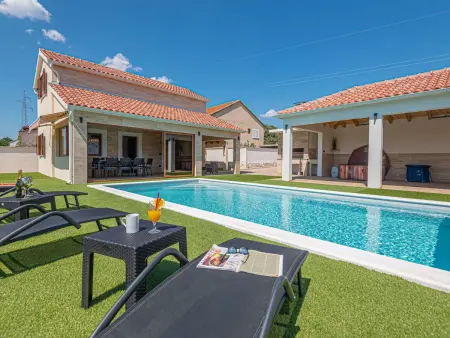 Location Maison à Bilice 6 personnes