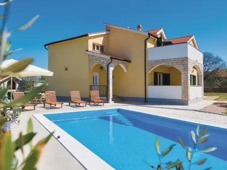 Location Maison à Bogatic 6 personnes