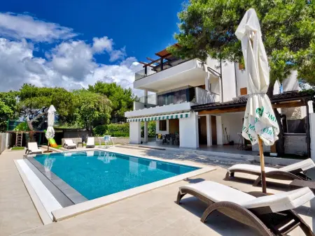 Location Maison à Rogoznica Ražanj 10 personnes