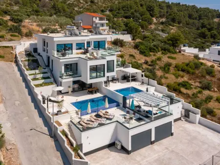 Location Maison à Podorljak 8 personnes