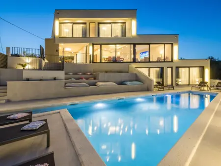 Location Maison à Vinišće 8 personnes