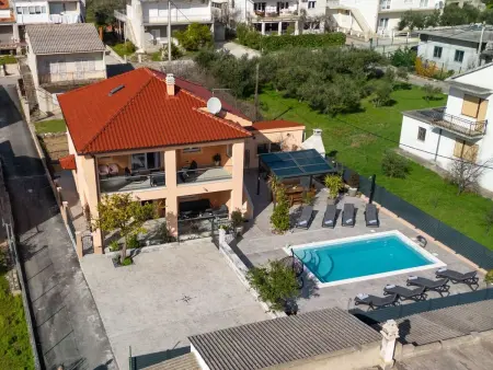 Location Maison à Kaštel Novi 8 personnes