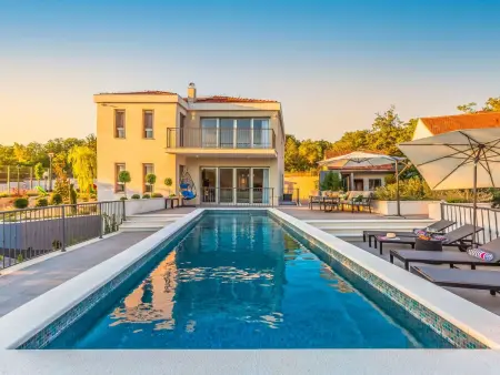 Location Maison à Dugopolje 8 personnes