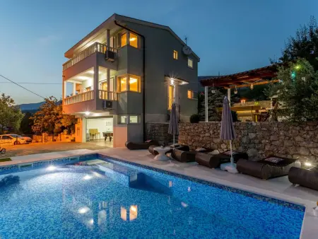 Location Maison à Srinjine 8 personnes