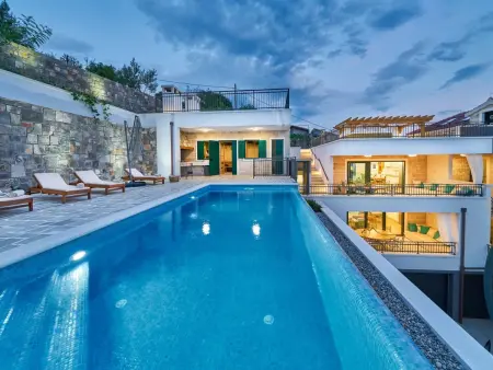 Location Maison à Omiš 12 personnes