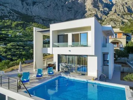 Location Maison à Makarska 9 personnes