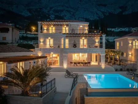 Location Maison à Gornje Tučepi 14 personnes