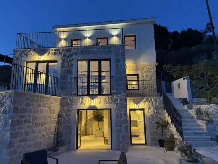 Location Maison à Podgora 8 personnes