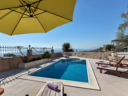 Location Maison à Podgora 2 personnes