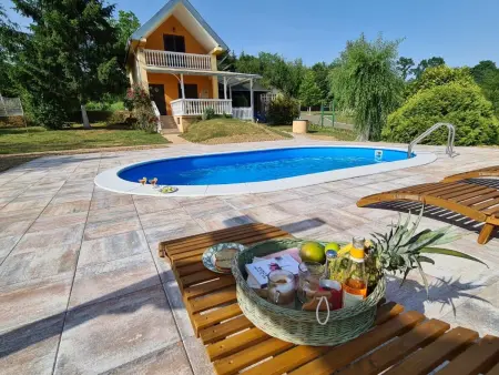 Location Maison à Nova Kapela 4 personnes
