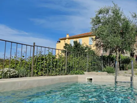 Location Maison à Tavole 5 personnes