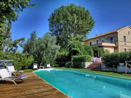 Location Maison à Ostra 8 personnes