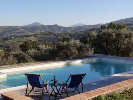 Location Maison à Cessapalombo 14 personnes