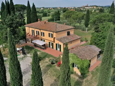 Location Maison à Marciano della Chiana 22 personnes
