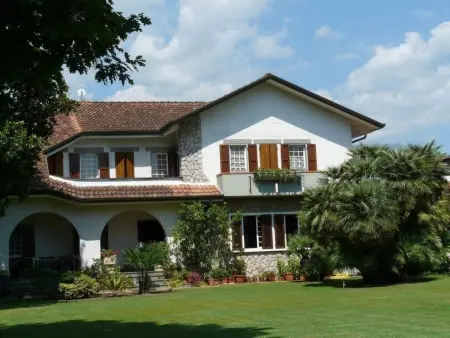 Location Maison à Massa 10 personnes