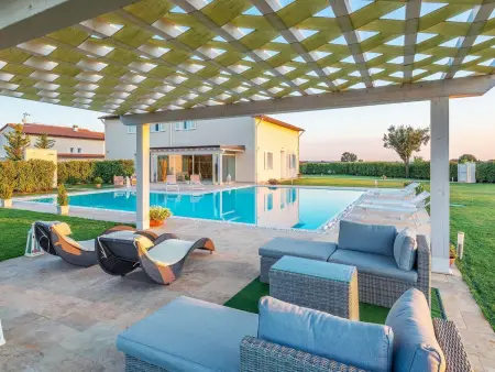 Location Maison à Monsummano Terme 13 personnes