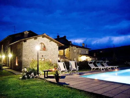 Location Maison à Poppi 10 personnes