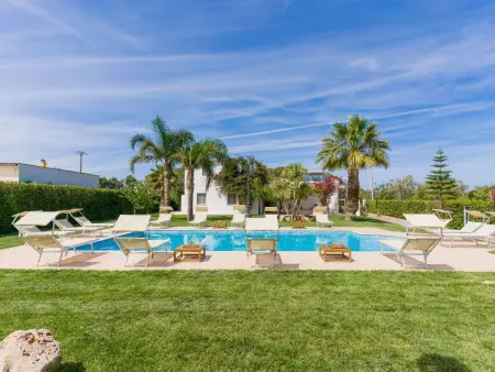 Location Maison à San Vito Dei Normanni 7 personnes