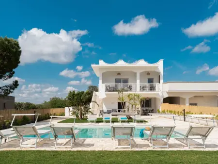 Location Maison à San Vito Dei Normanni 10 personnes