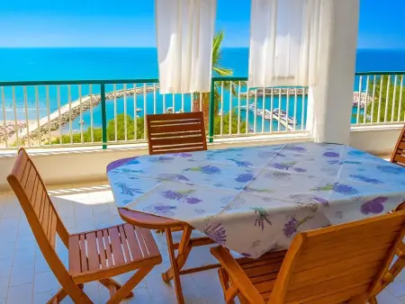 Location Maison à Cagnano Varano 10 personnes