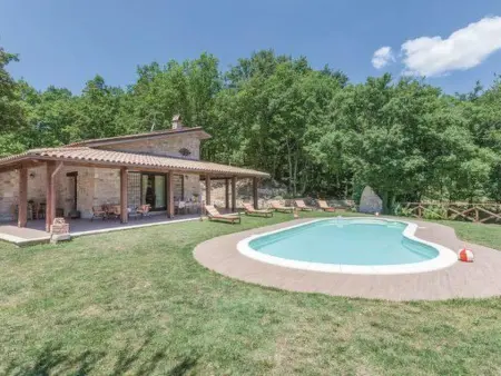 Location Maison à San Lupo 4 personnes