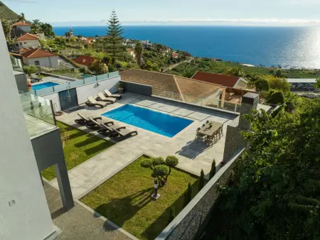 Location Maison à Arco da Calheta 8 personnes