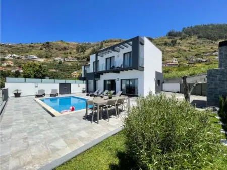 Location Maison à Arco da Calheta 8 personnes