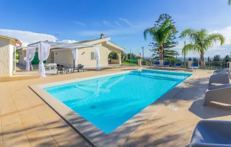 Location Maison à Floridia 5 personnes