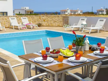 Location Maison à Pomos 6 personnes