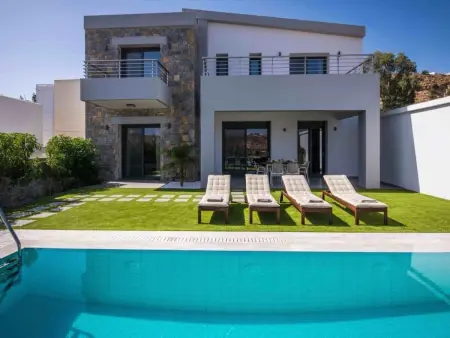 Location Maison à Matala 5 personnes