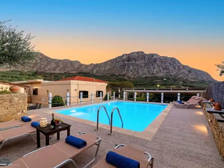 Location Maison à Kissamos Kriti 10 personnes