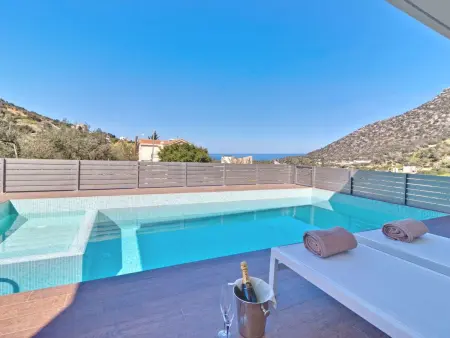 Location Maison à Roumeli 7 personnes