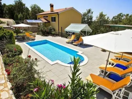 Location Maison à Drenje 6 personnes