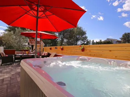 Location Maison à Vir 8 personnes