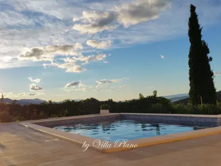 Location Maison à Mastrinka 8 personnes