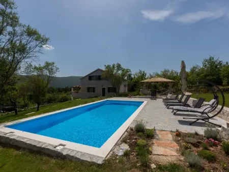 Location Maison à Gornje Postinje 11 personnes