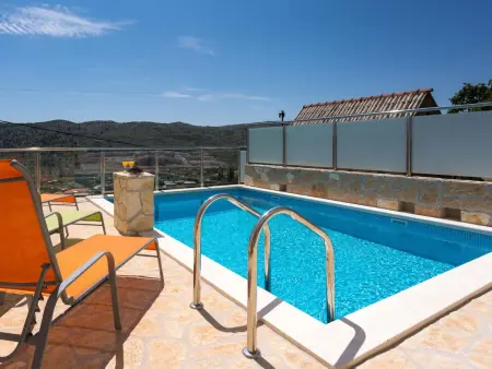 Location Maison à Srinjine 8 personnes