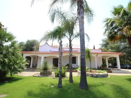 Location Maison à San Vito Dei Normanni 12 personnes