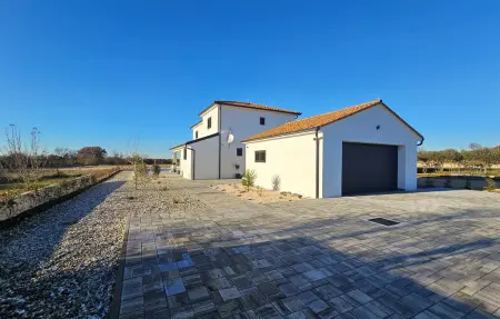 Location Maison à Pakovo Selo 10 personnes