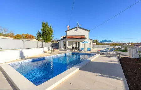 Location Maison à Kastelir 4 personnes