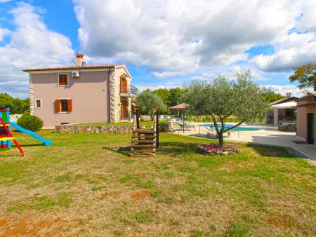 Location Maison à Jakovici 8 personnes