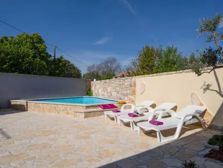 Location Maison à Bokordici 5 personnes