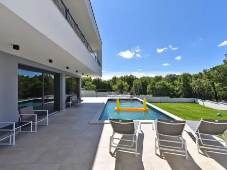 Location Maison à Bokordici 8 personnes