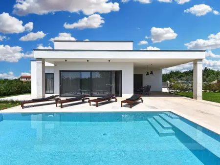 Location Maison à Bokordici 7 personnes