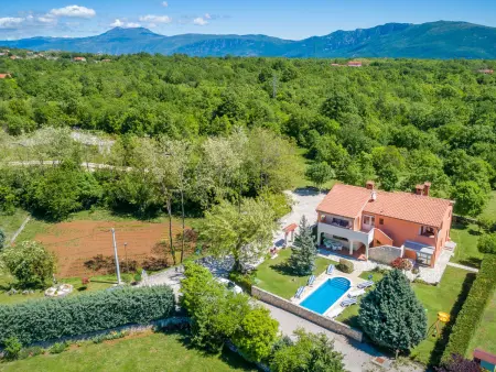 Location Maison à Nedescina 8 personnes