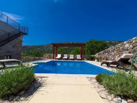 Location Maison à Novi Vinodolski Bribir 14 personnes