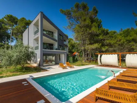 Location Maison à Bokordici 8 personnes