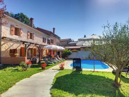 Location Maison à Nedescina 10 personnes