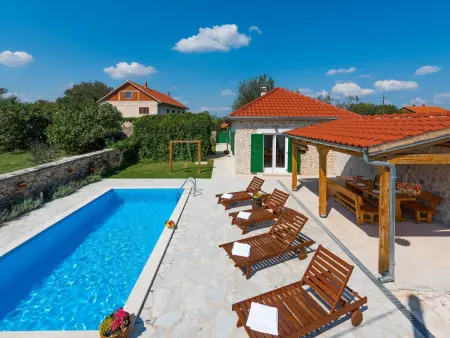 Location Maison à Lukar 1 personnes